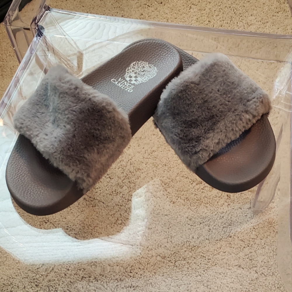 Vince Camuto Slides View 2